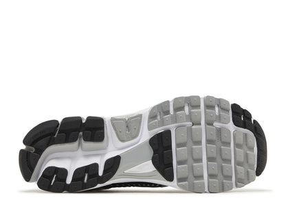 Nike Zoom Vomero 5 Metallic Silver Black