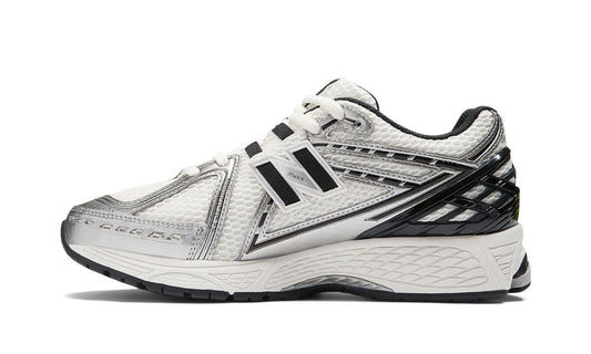 New Balance 1906R METALLIC SILVER